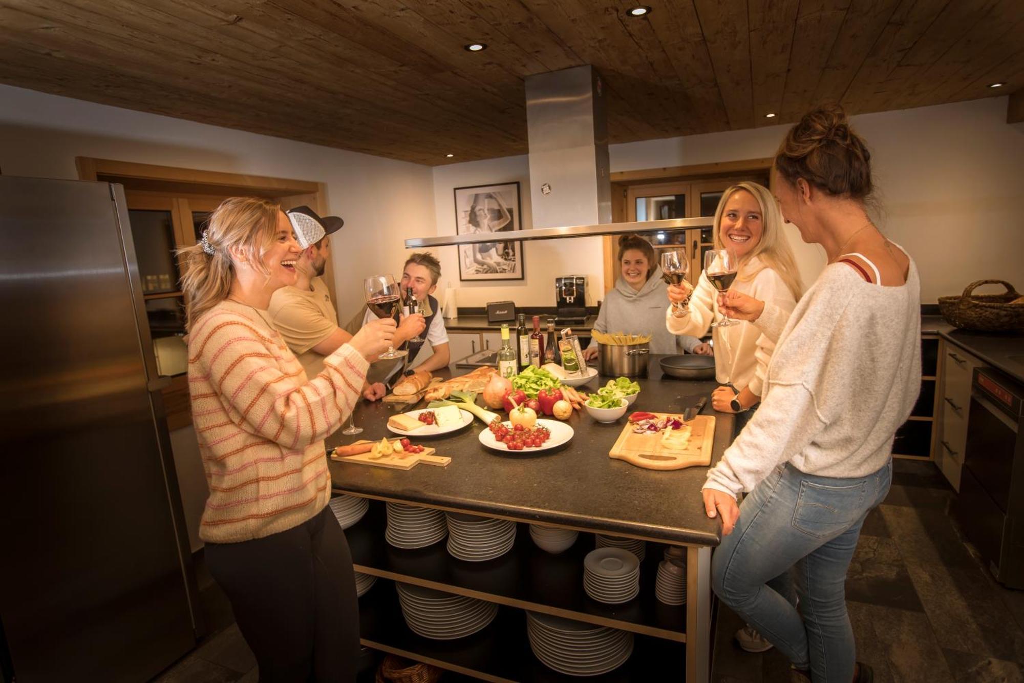 Alpen Select Lodge Kleinwalsertal Рицлерн Экстерьер фото