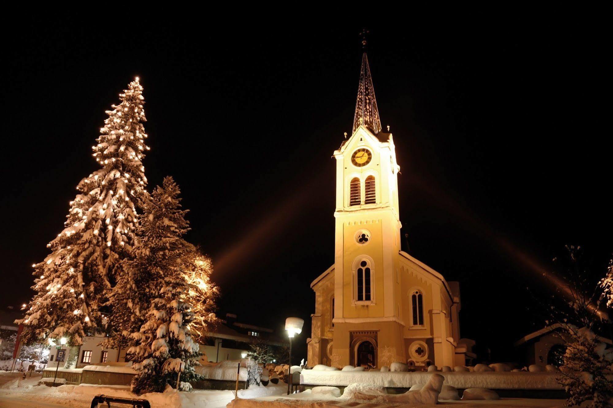 Alpen Select Lodge Kleinwalsertal Рицлерн Экстерьер фото