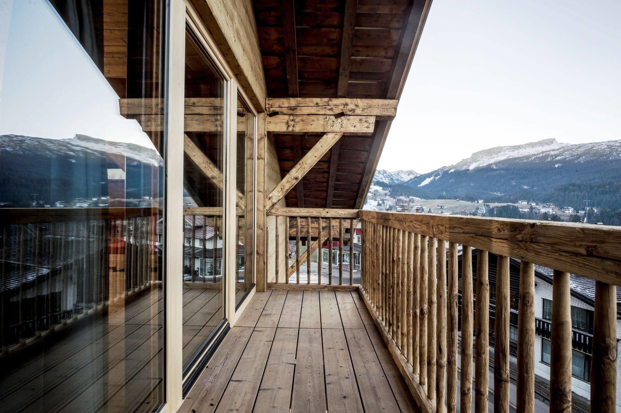 Alpen Select Lodge Kleinwalsertal Рицлерн Экстерьер фото